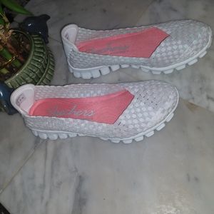 Skechers  Lightweight